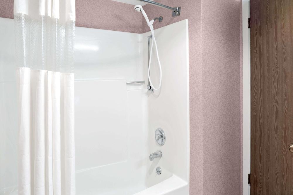 Ramada By Wyndham Spokane Valley Luaran gambar